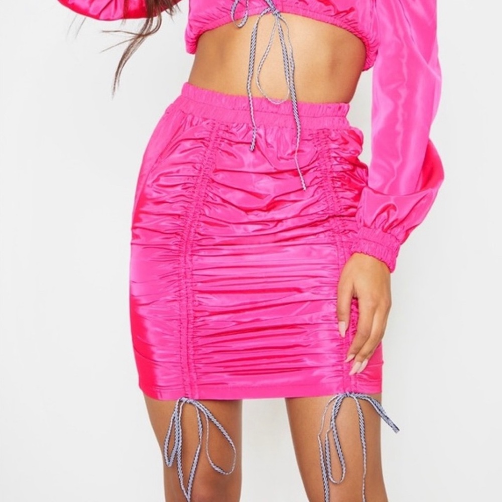 Pretty little thing "Bardot" ruched parachute skirt